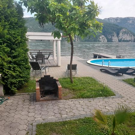 Villa Exclusive Ieşelniţa Exterior foto