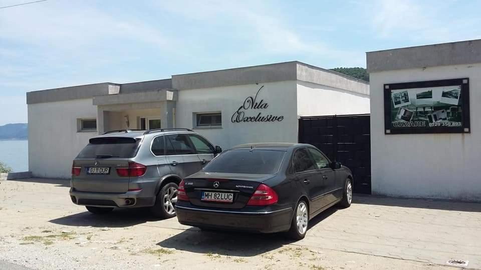 Villa Exclusive Ieşelniţa Exterior foto