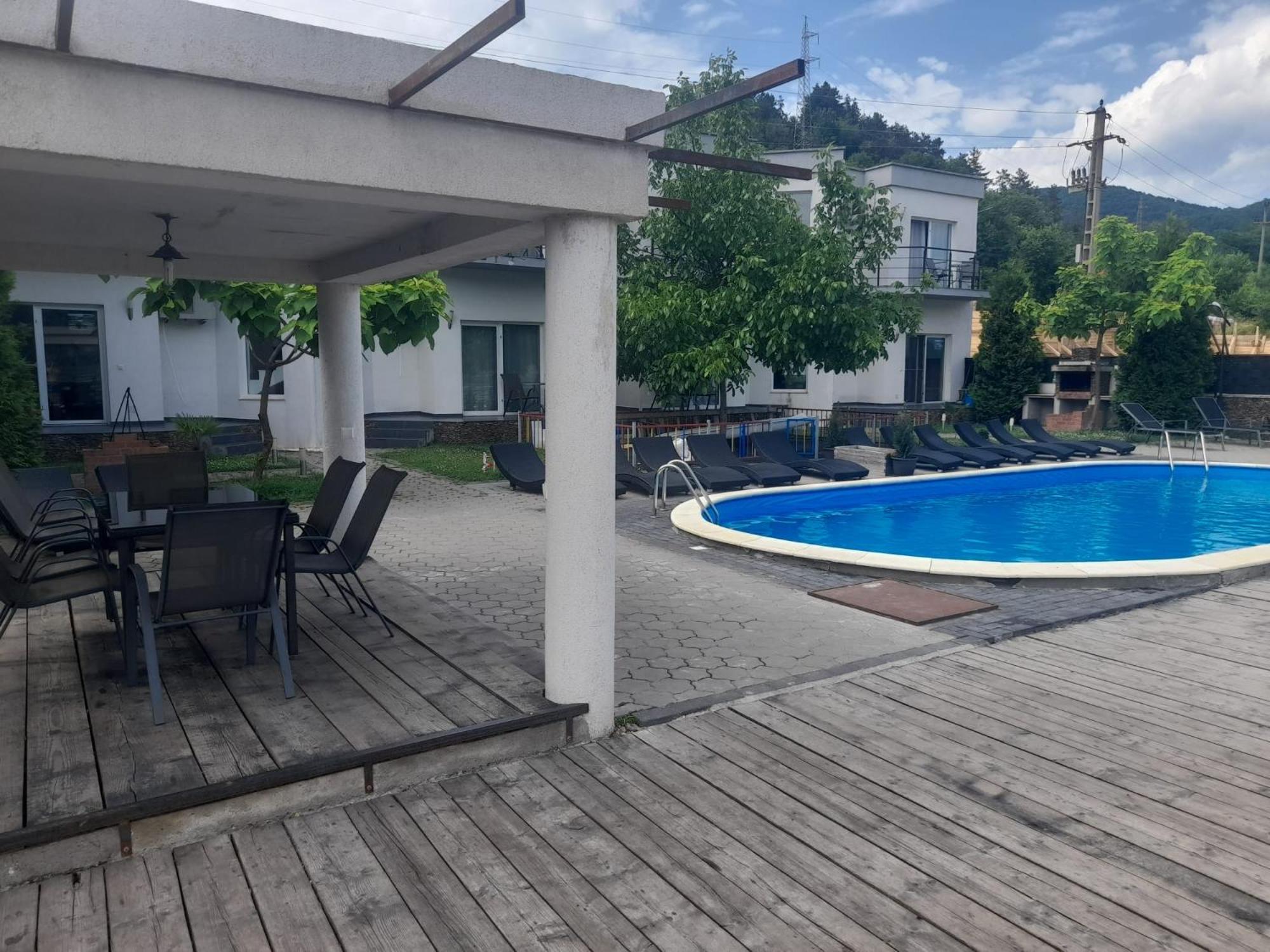 Villa Exclusive Ieşelniţa Exterior foto